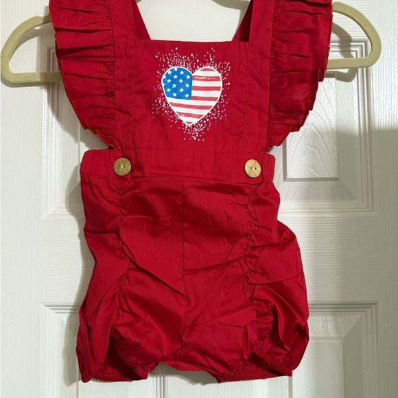 New Sweetheart Ruffle Bubble Romper - Picture 2 of 7